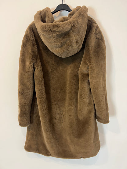 LEFTIES. Brown fur coat. T.L.