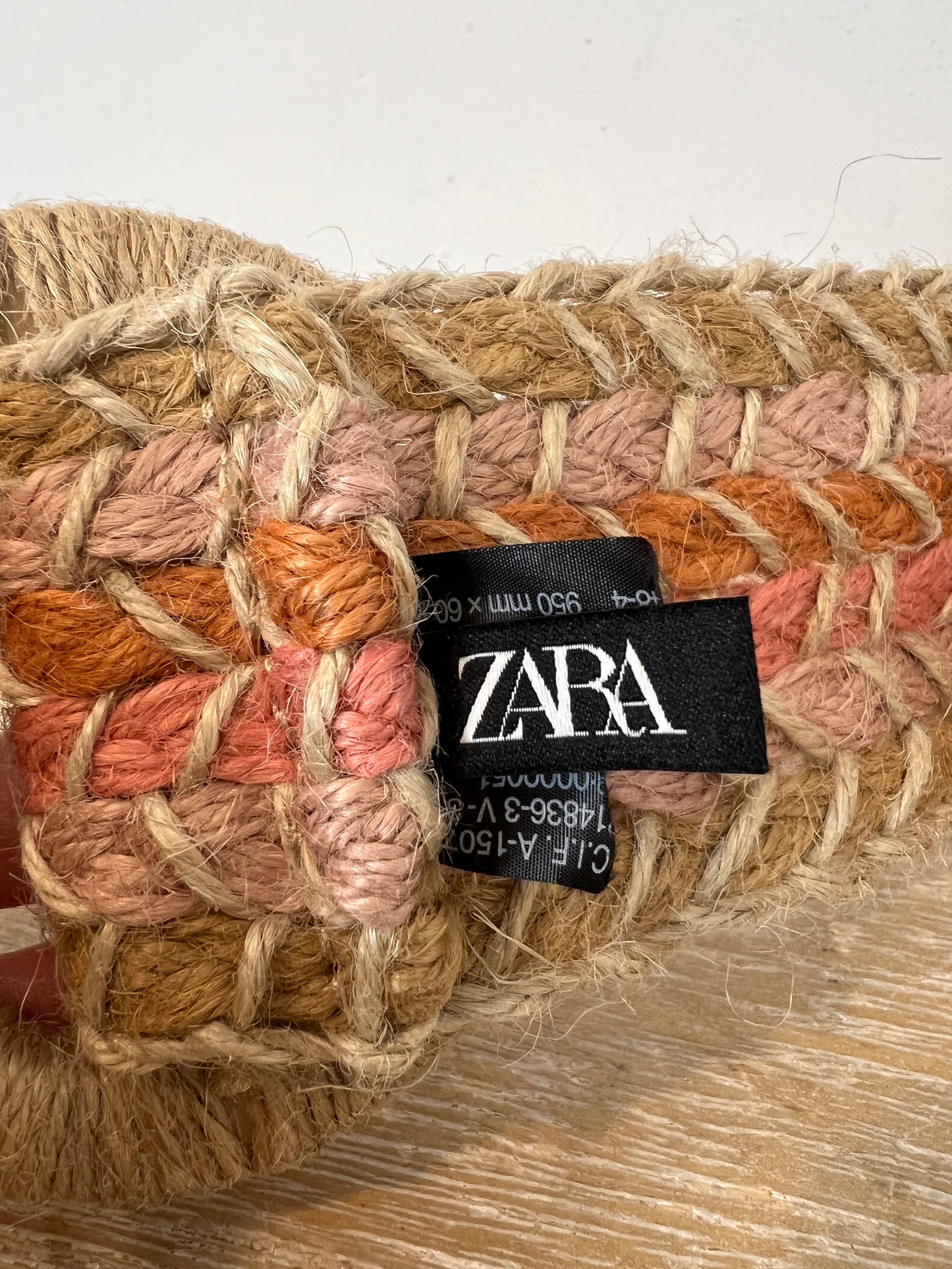 ZARA. Cinturón yute tonos pastel . T 80