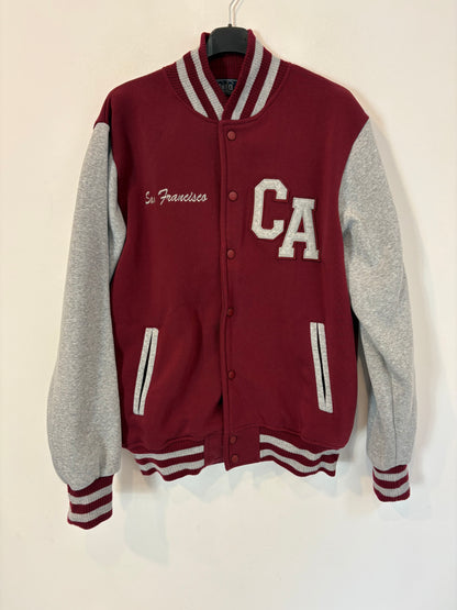 OCEAN BEACH. Chaqueta burdeos San Fracisco