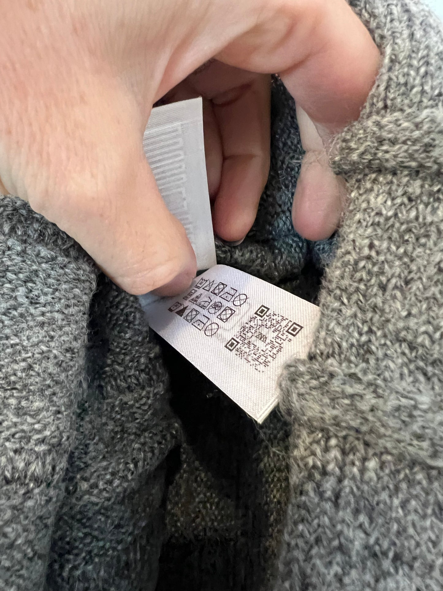 ZARA. Falda gris punto plisada