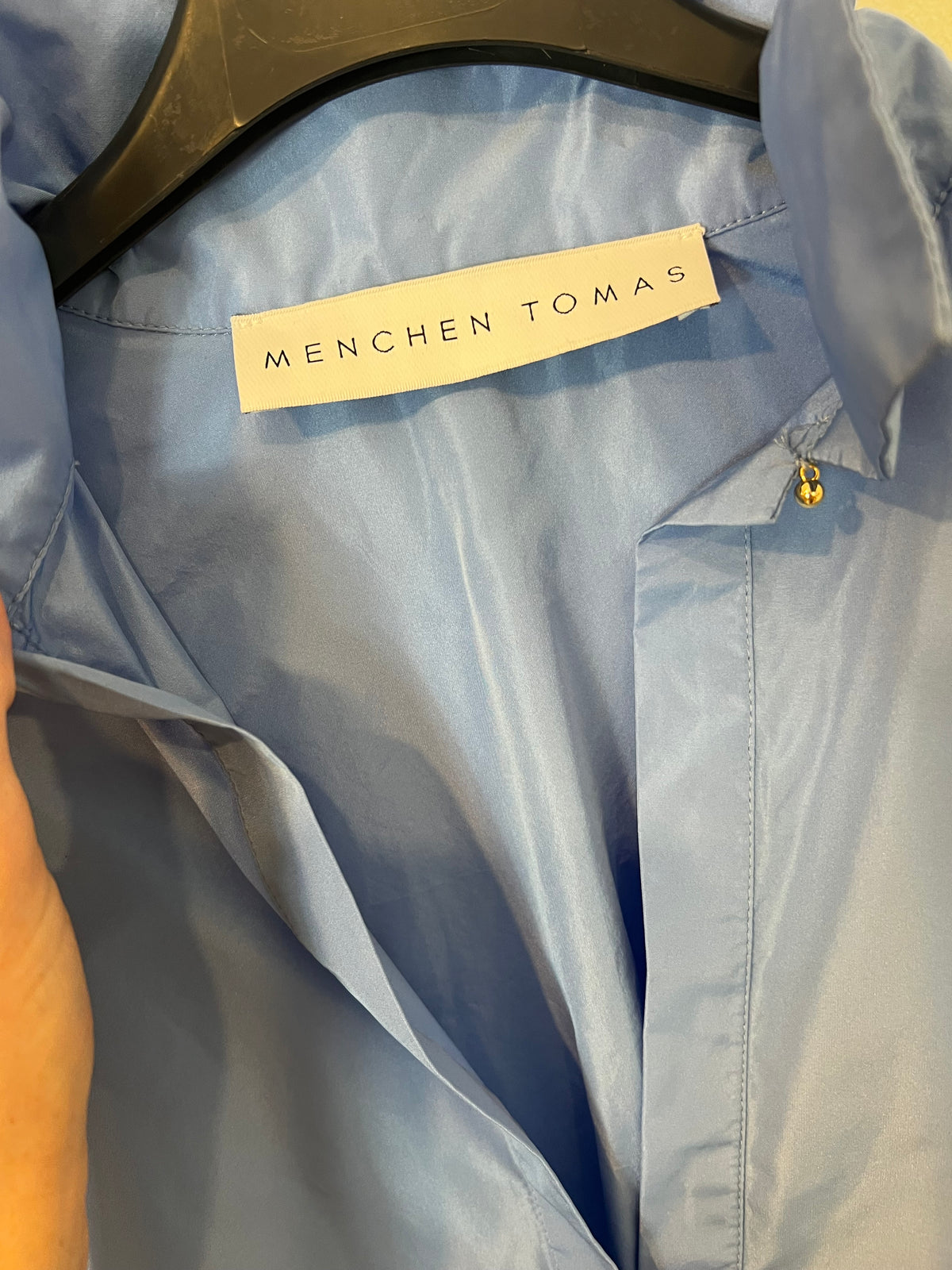 MENHCEN TOMAS. Blusa azul textura