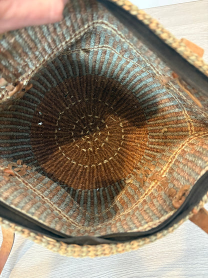 OTRAS. Bolso asa larga con piel