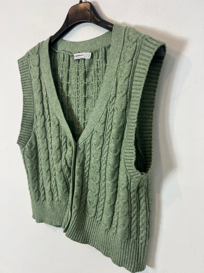 STRADIVARIUS. Chaleco punto verde. T M
