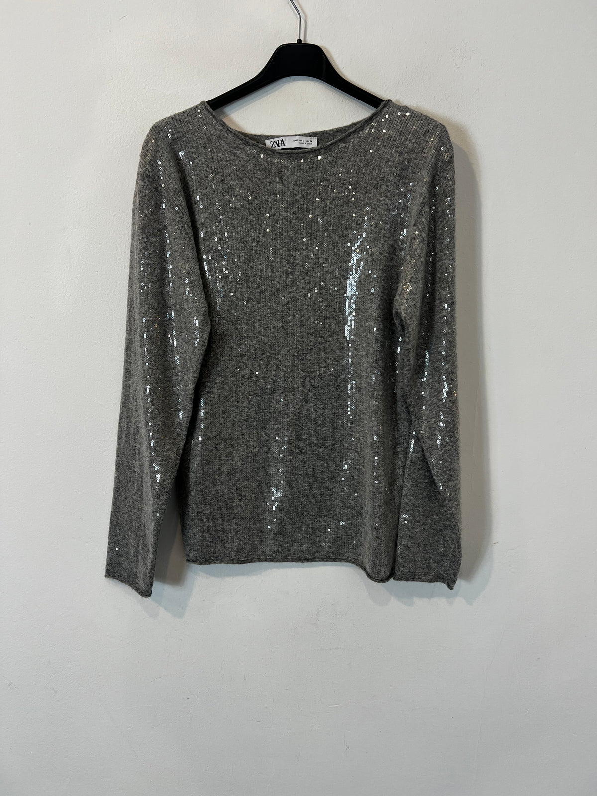 ZARA. conjunto gris lentejuelas con lana