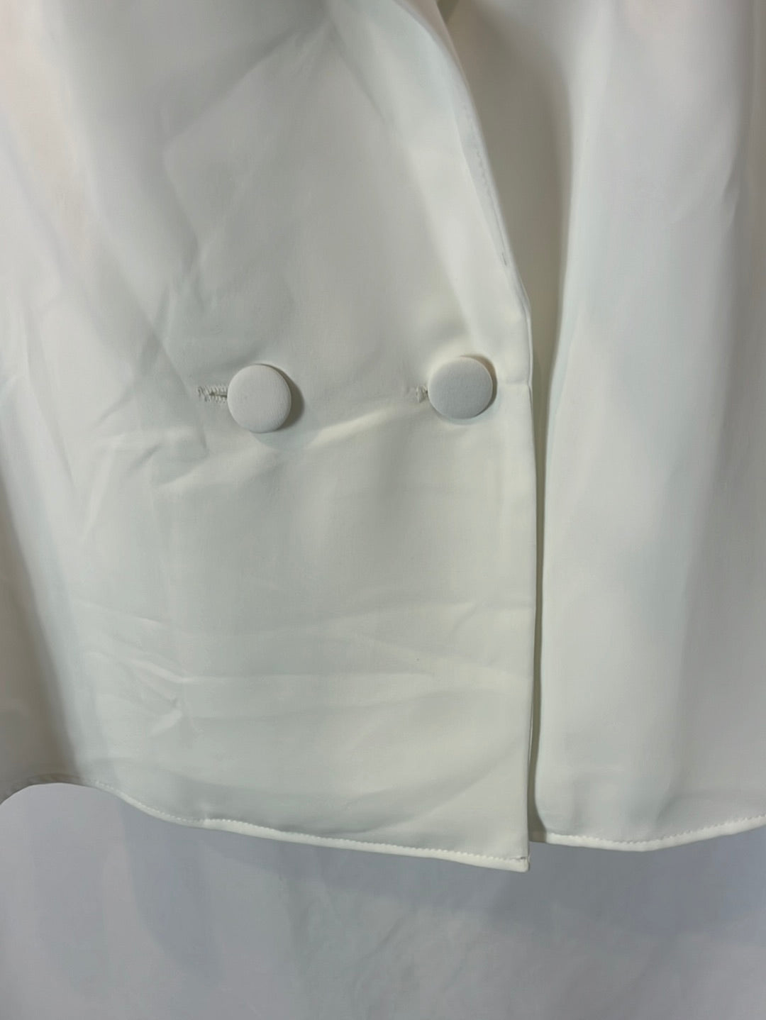 WHITE&amp;ONE White blouse with Tl sleeves