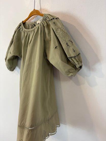 ZARA HOME. Vestido niña verde detalle manga. T 1-2 años
