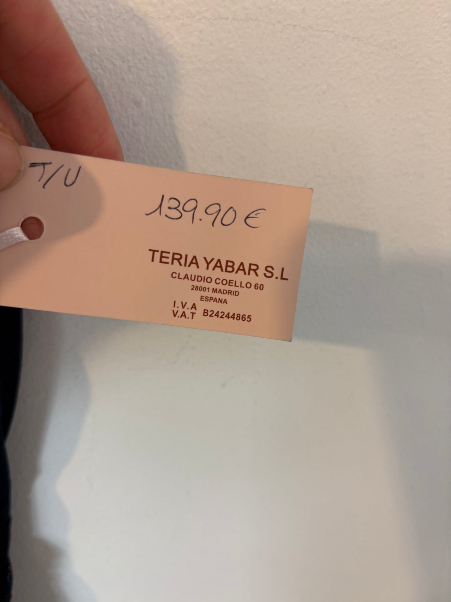 TERIA YABAR. Vestido largo tul azul