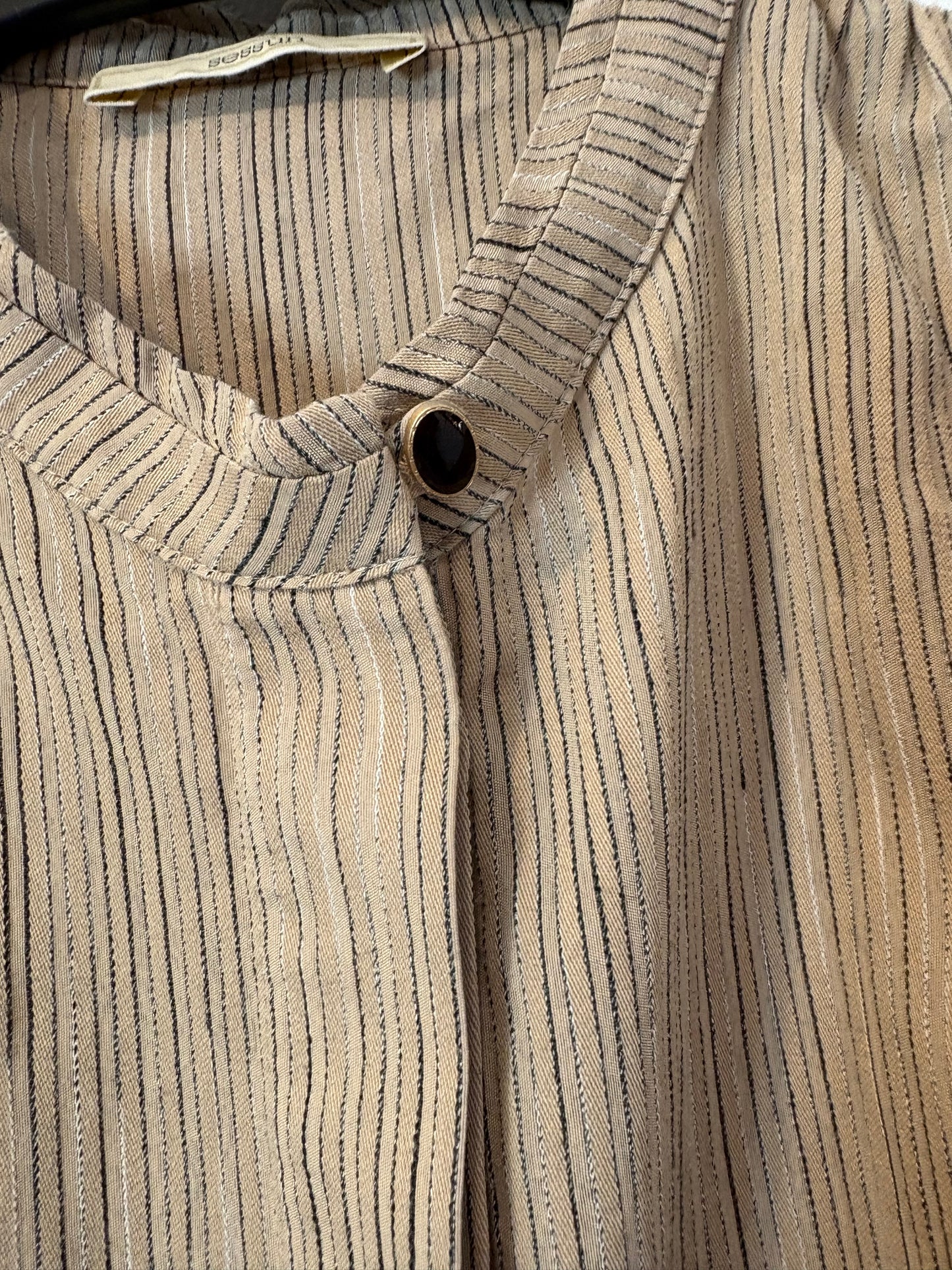 SESSÚN. Blusa beige tostado rayas