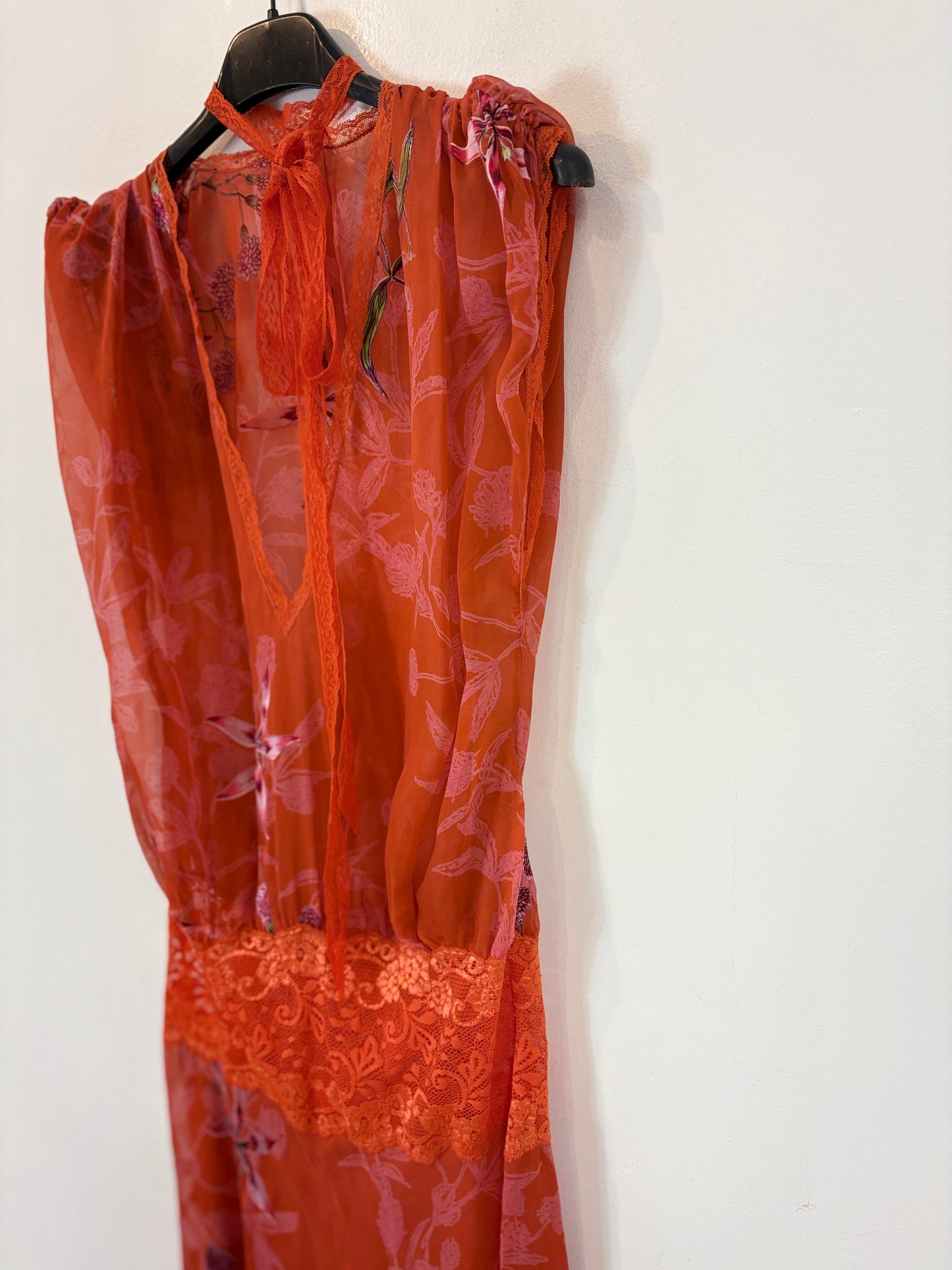 Vestido midi seda estamapdo