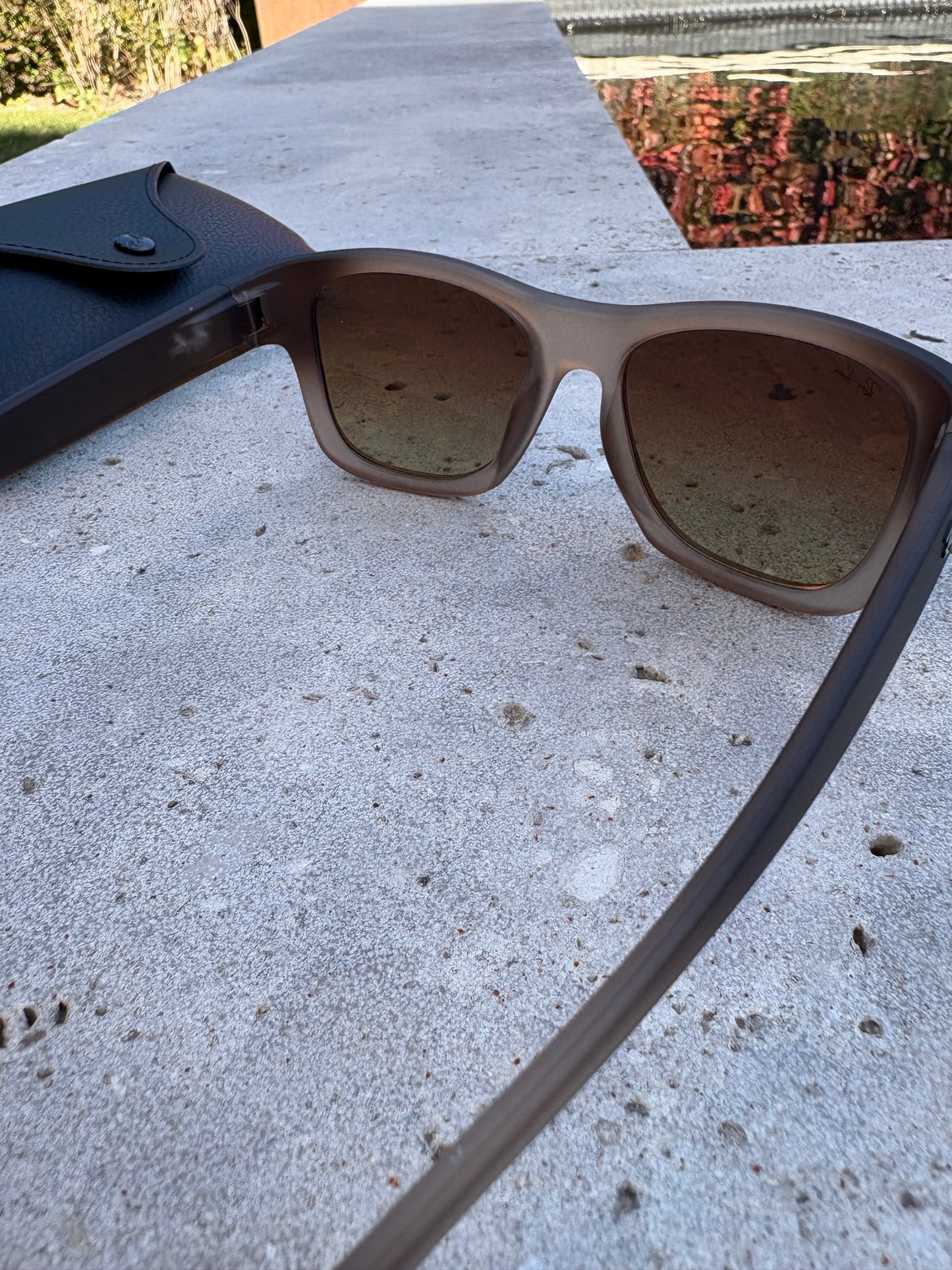 RAYBAN. Gafas de sol mate