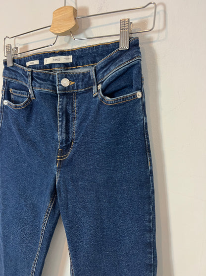 MANGO. Pantalón denim acampanado T.36