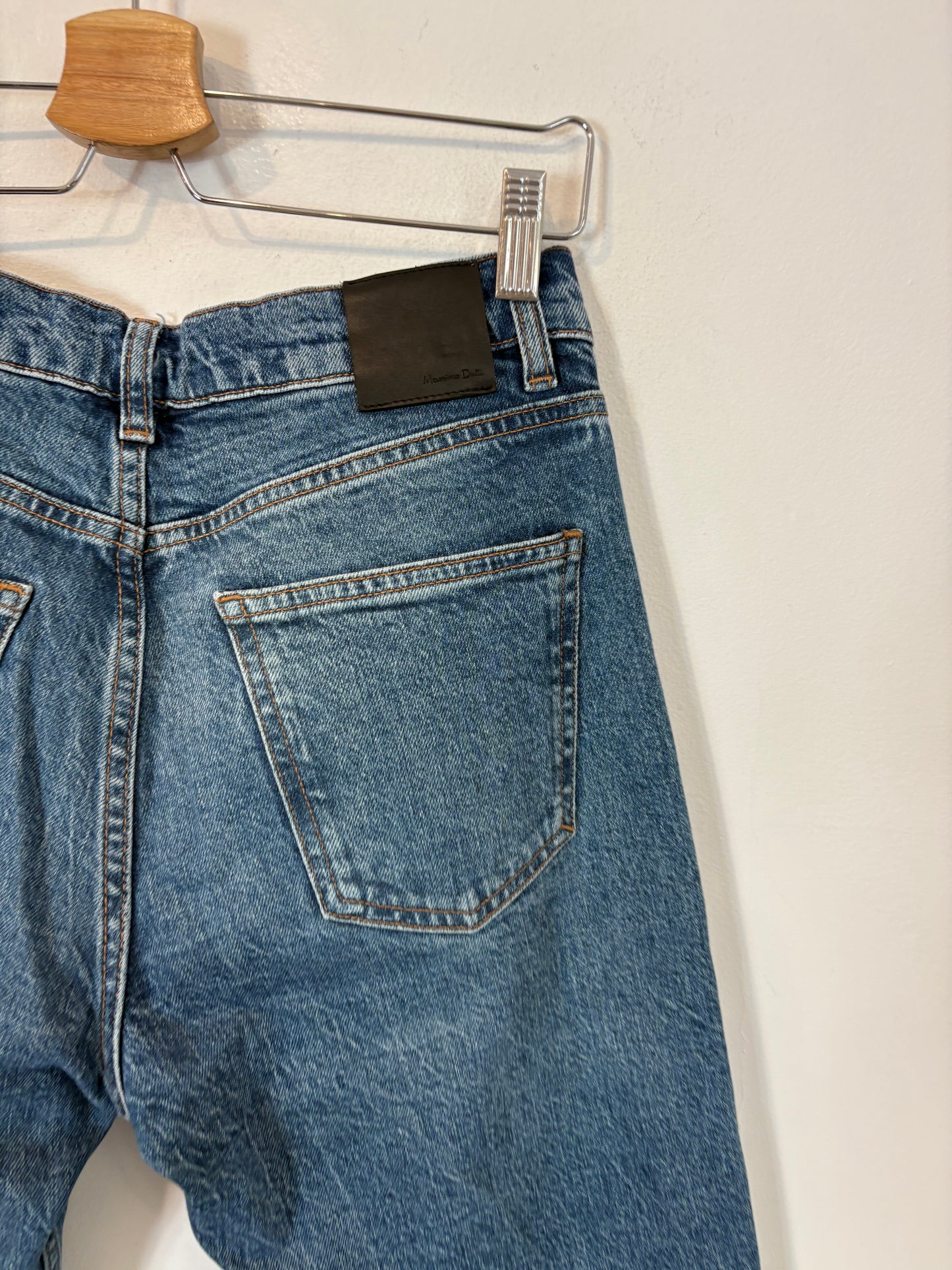 MASSIMO DUTTI. Denim recto cintura media