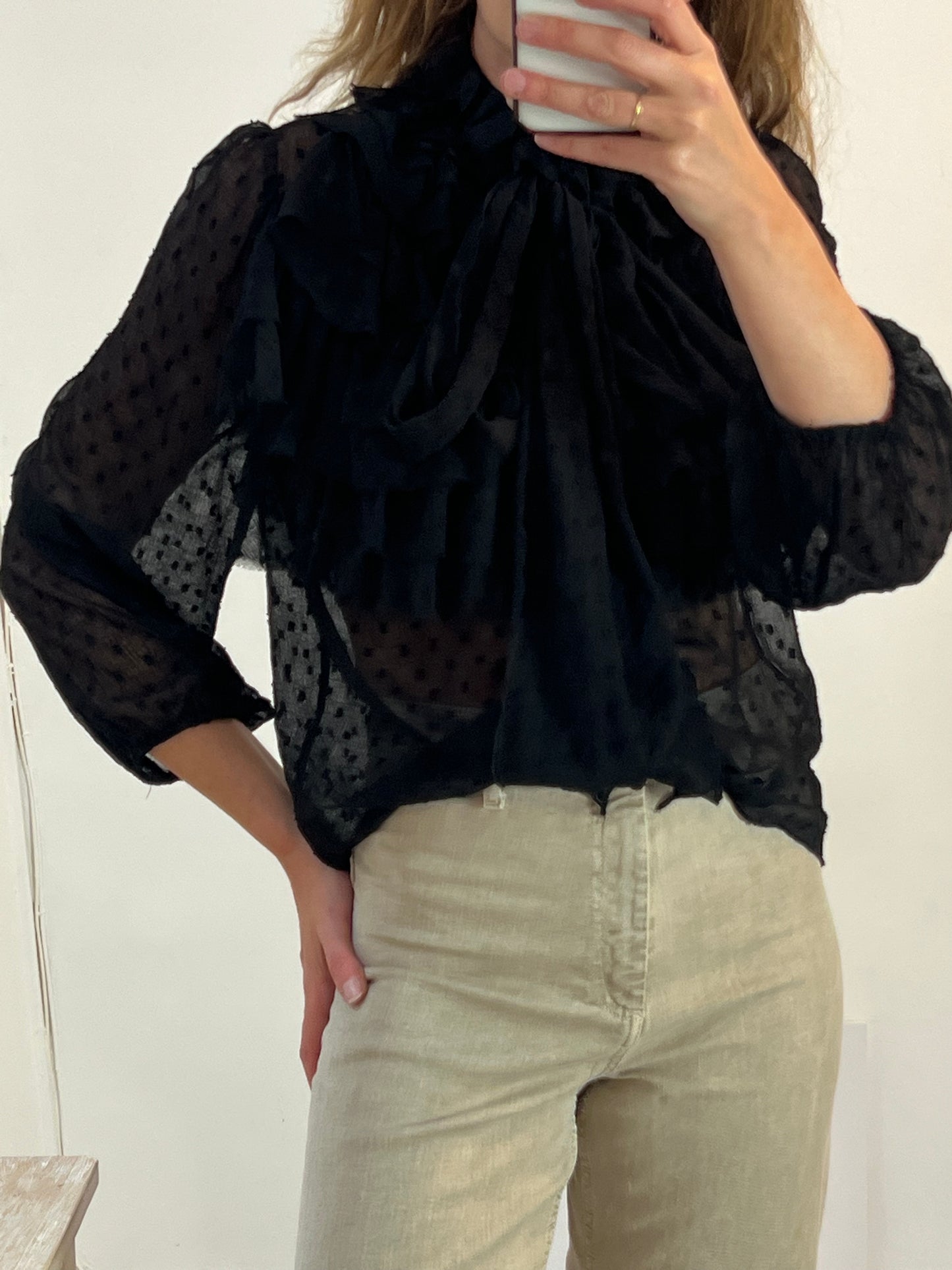 ZARA. Blusa negra plumeti T.m