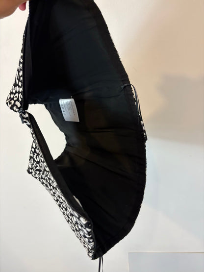 CARMEN MARCH.  Top bustier textura blanco y negro