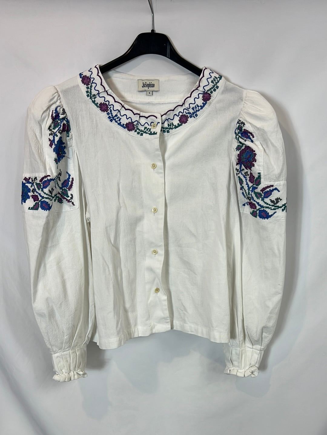 JOSEPHINE. Blusa blanca bordada hombreras T.s