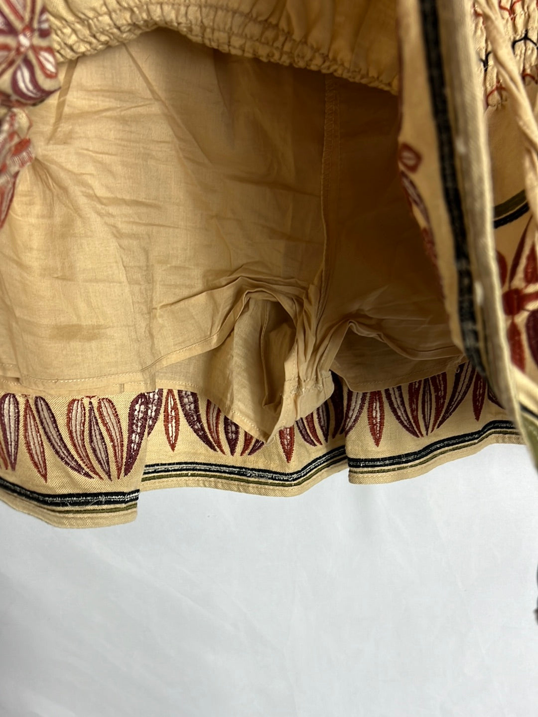 ZARA. Beige embroidered skirt/trousers S.xs