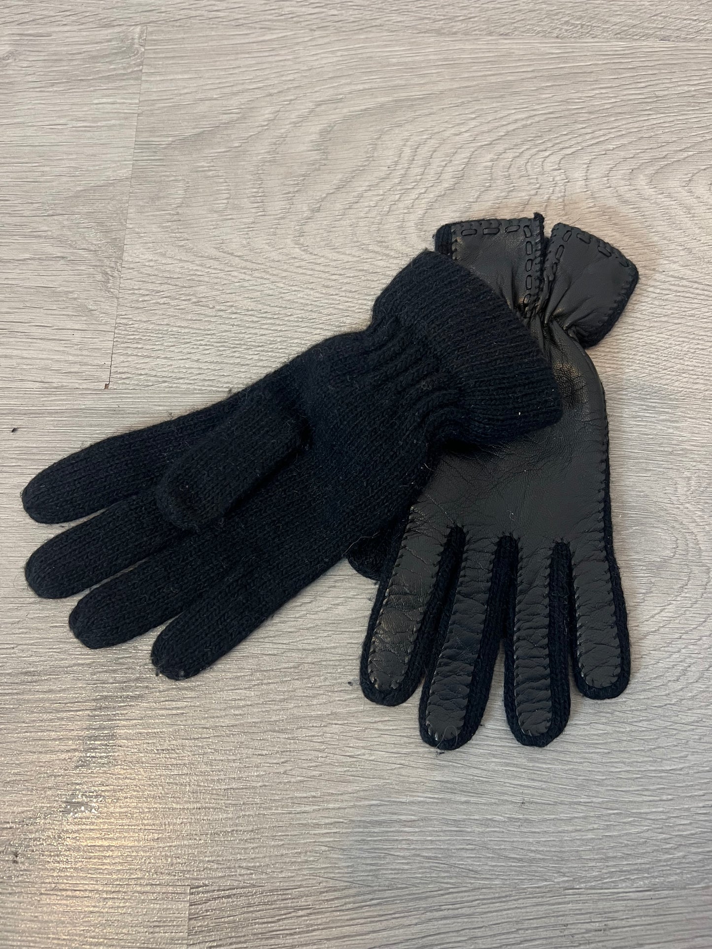 OTRAS. Guantes lana y piel