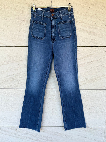 MOTHER. Pantalón denim ligeramente acampanado  T.26