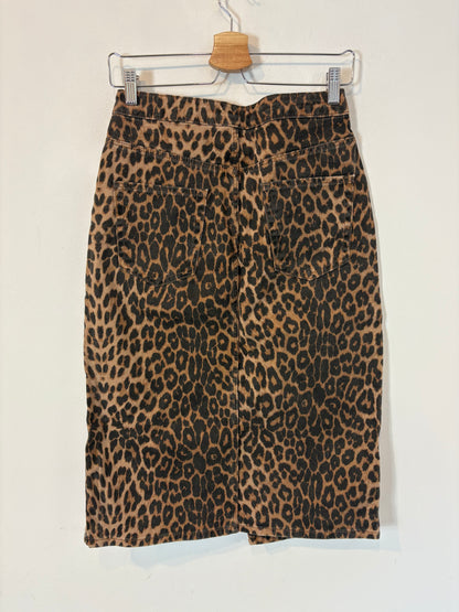 ZARA. Falda denim animal print