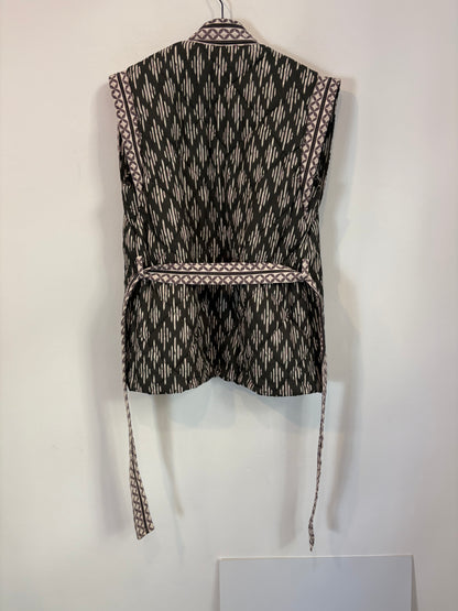 MANGO. Chaleco acolchado cinturón. T S