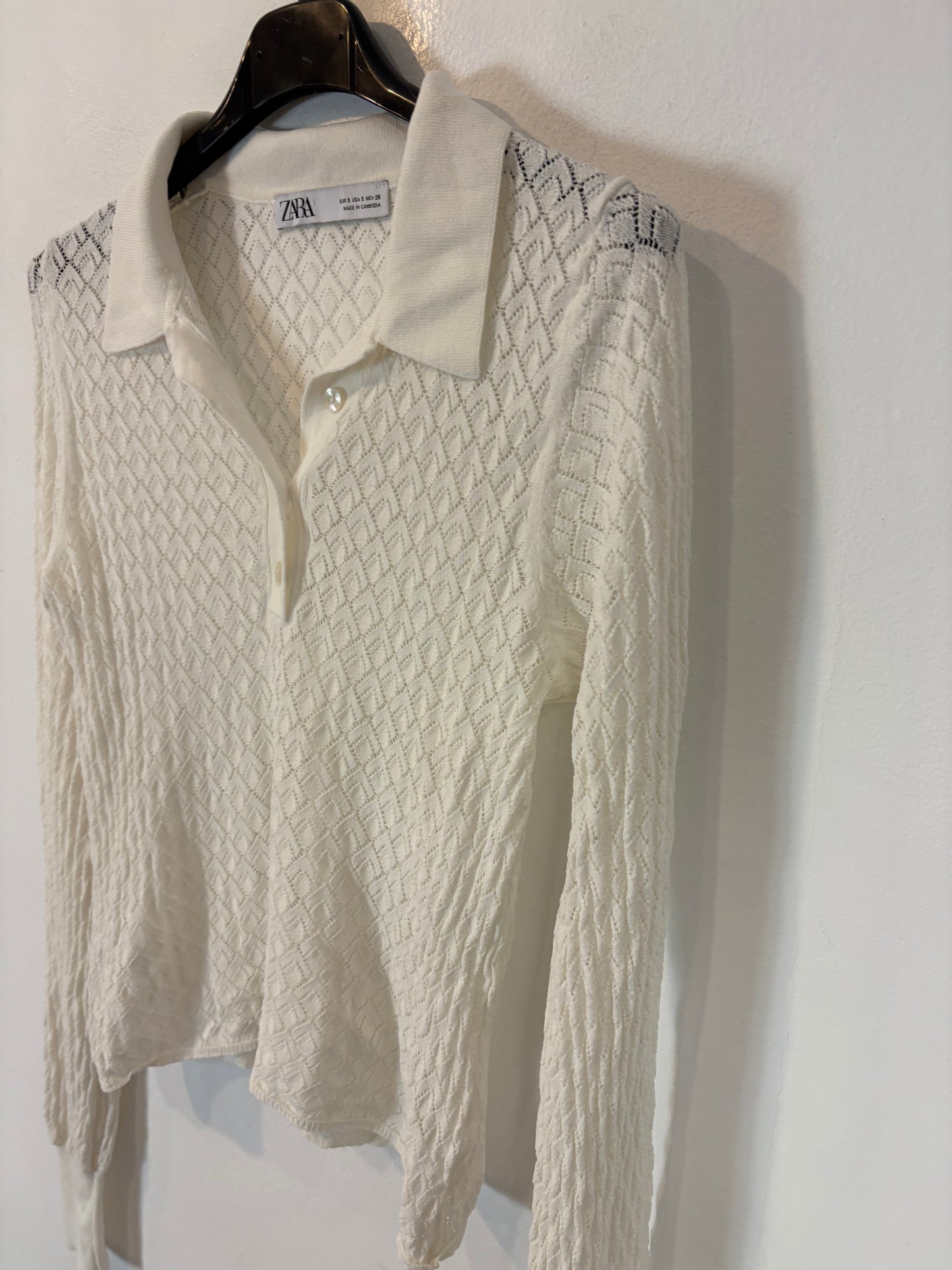 ZARA. Top punto calado blanco