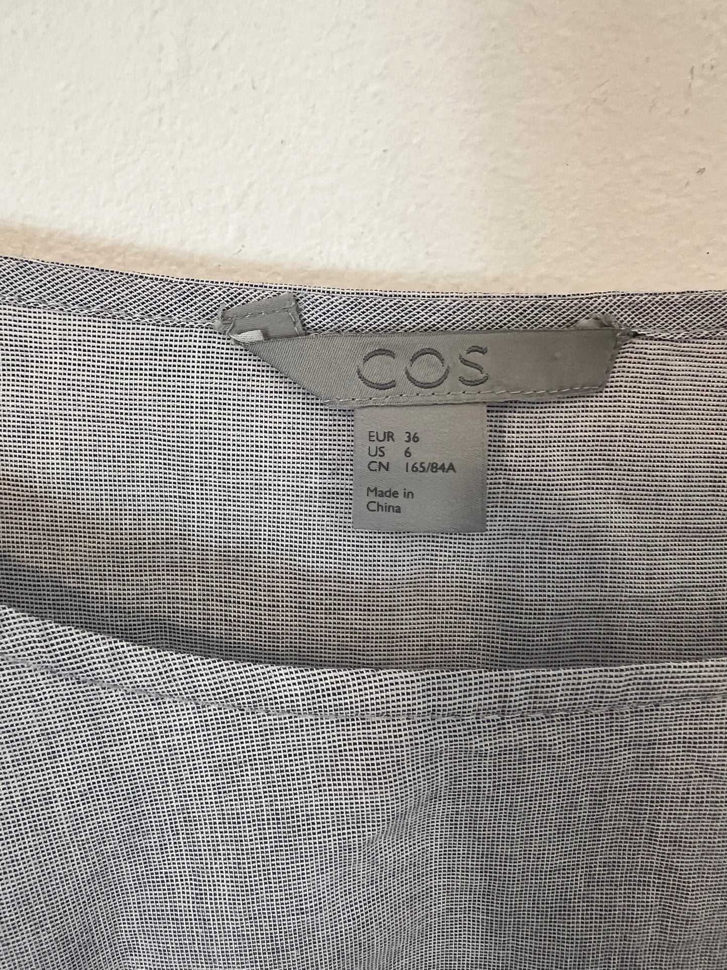 COS. Heathered grey asymmetrical blouse. Size 36