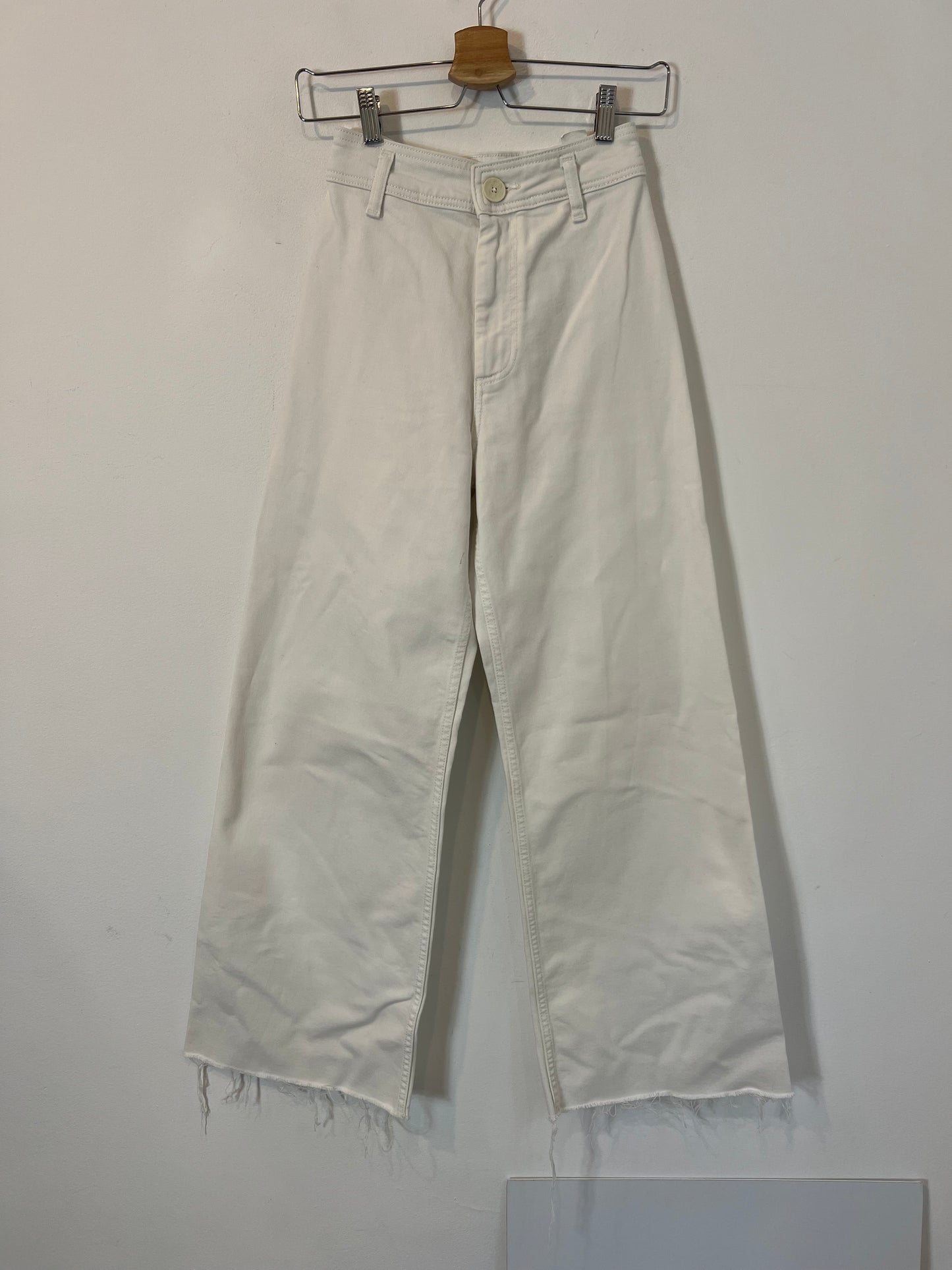 ZARA. White culottes, size 34