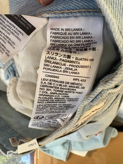 LEVI'S. Pantalón denim culotte T.24