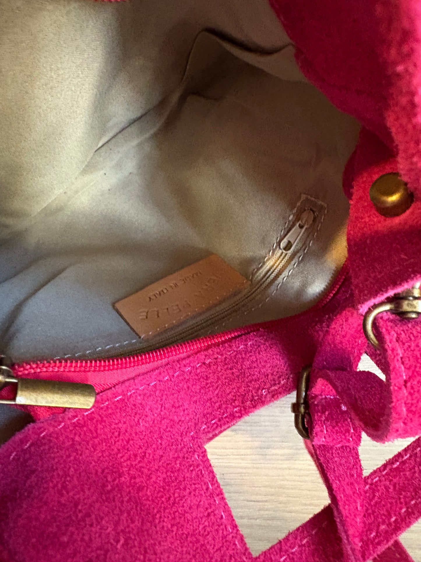 OTRAS. Bolso piel flecos