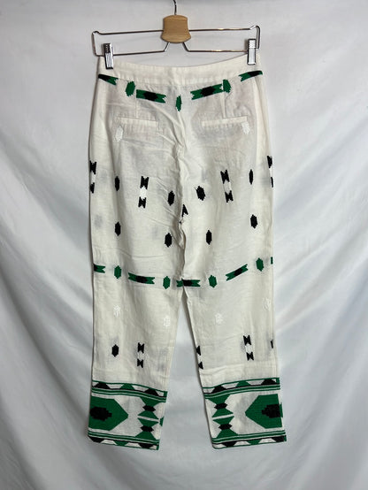 ZARA. Pantalón crudo bordados. T S