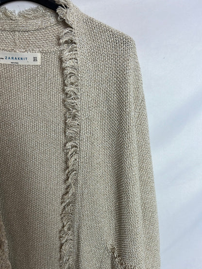ZARA. Chaqueta punto beige hilos dorados. T M