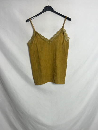 BASYCO. Top mostaza bordado T.s/m