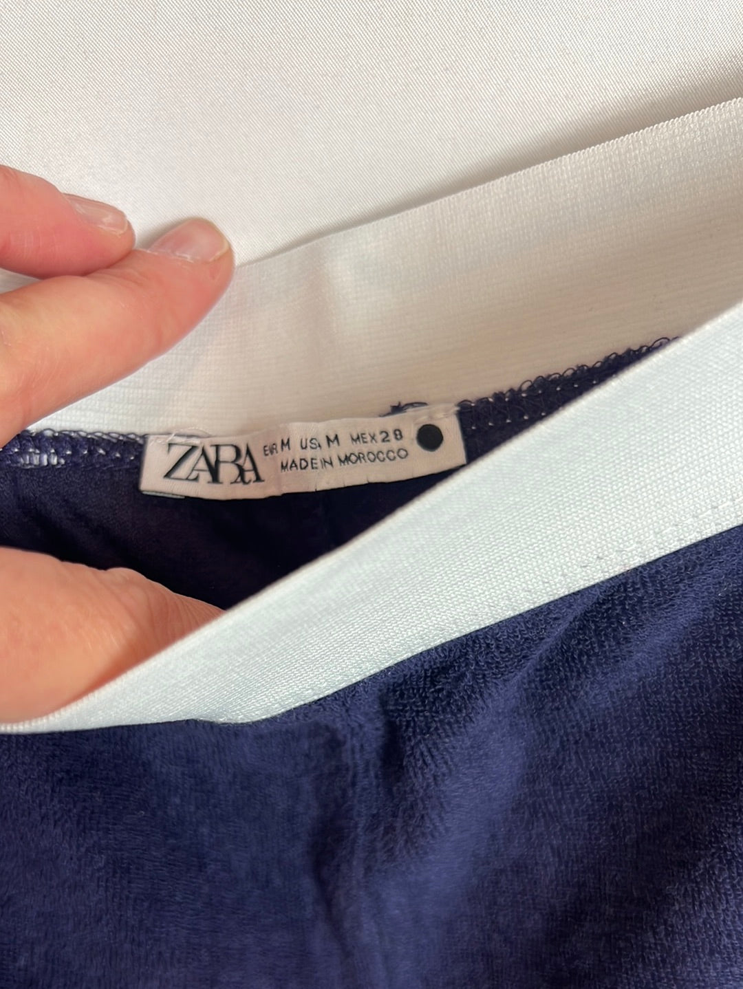 ZARA. Two-tone textured shorts. TM