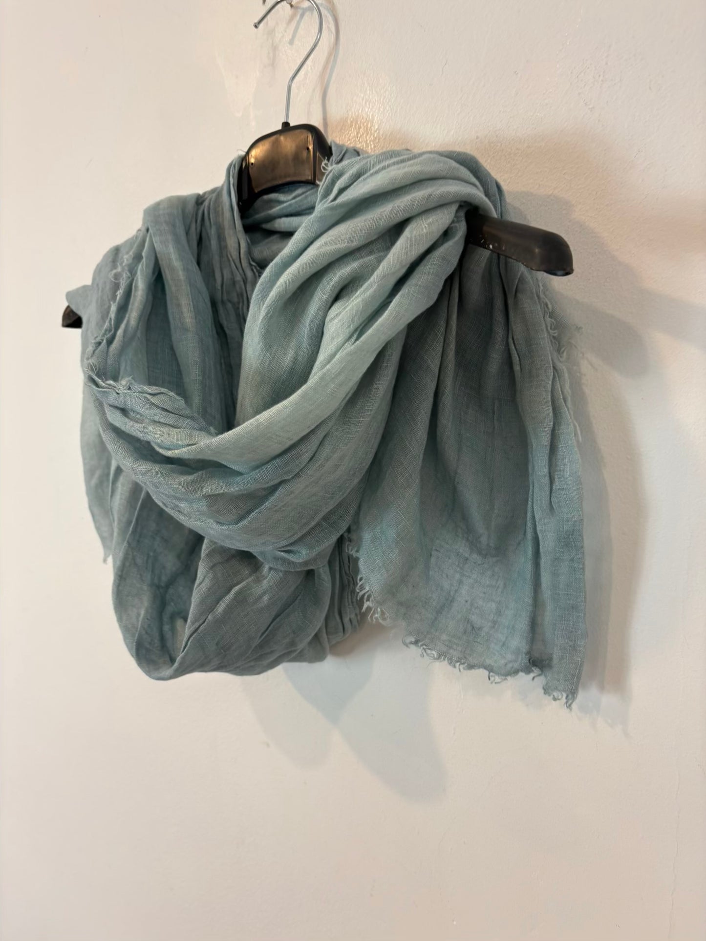 Pañuelo azul claro lino