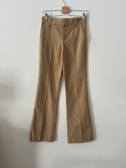 MANGO. Pantalón camel campana