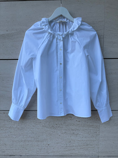 SÉZANE. Blusa blanca cuello volante