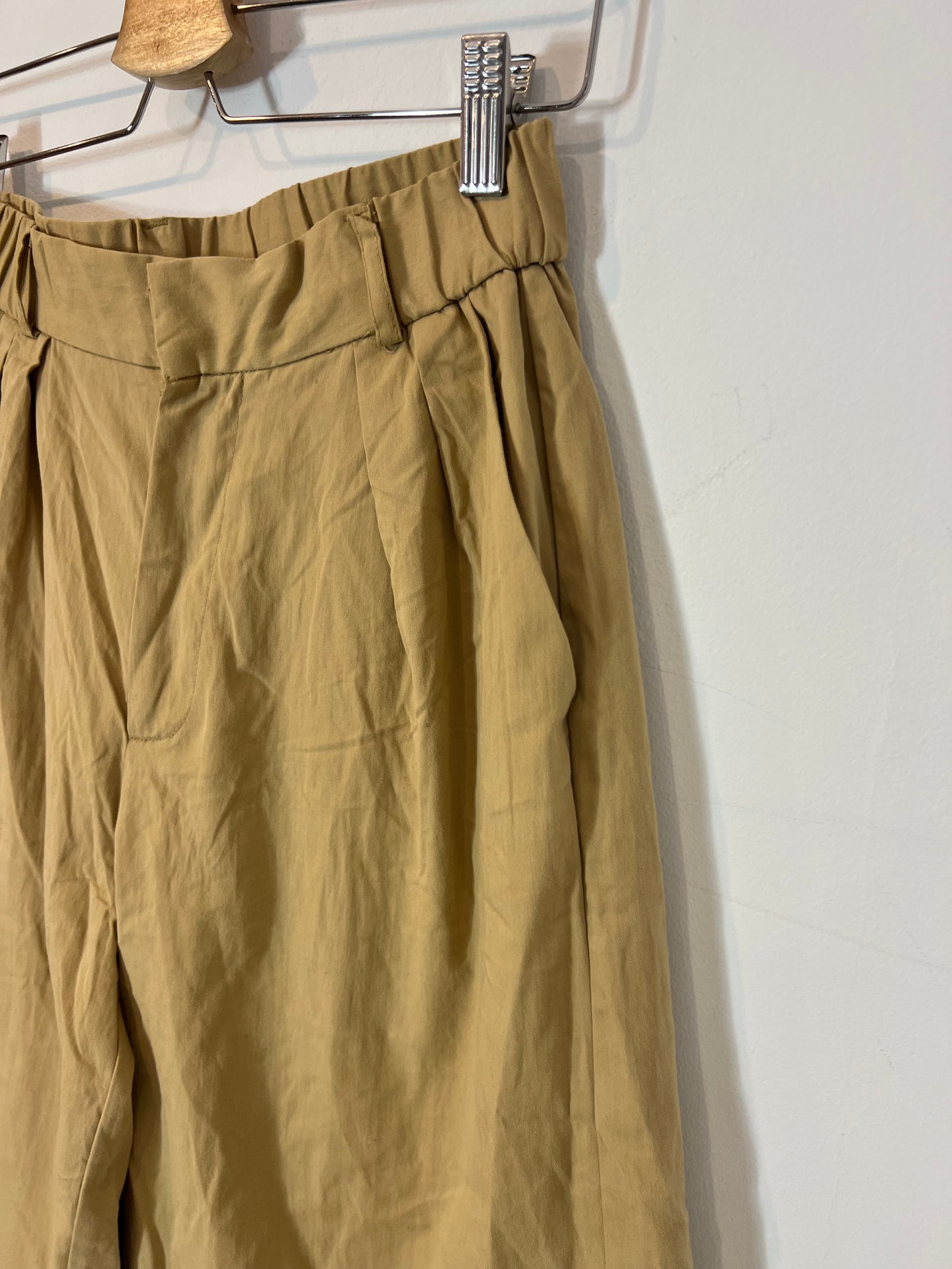 STRADIVARIUS. Camel-colored wide-leg trousers. Size 36
