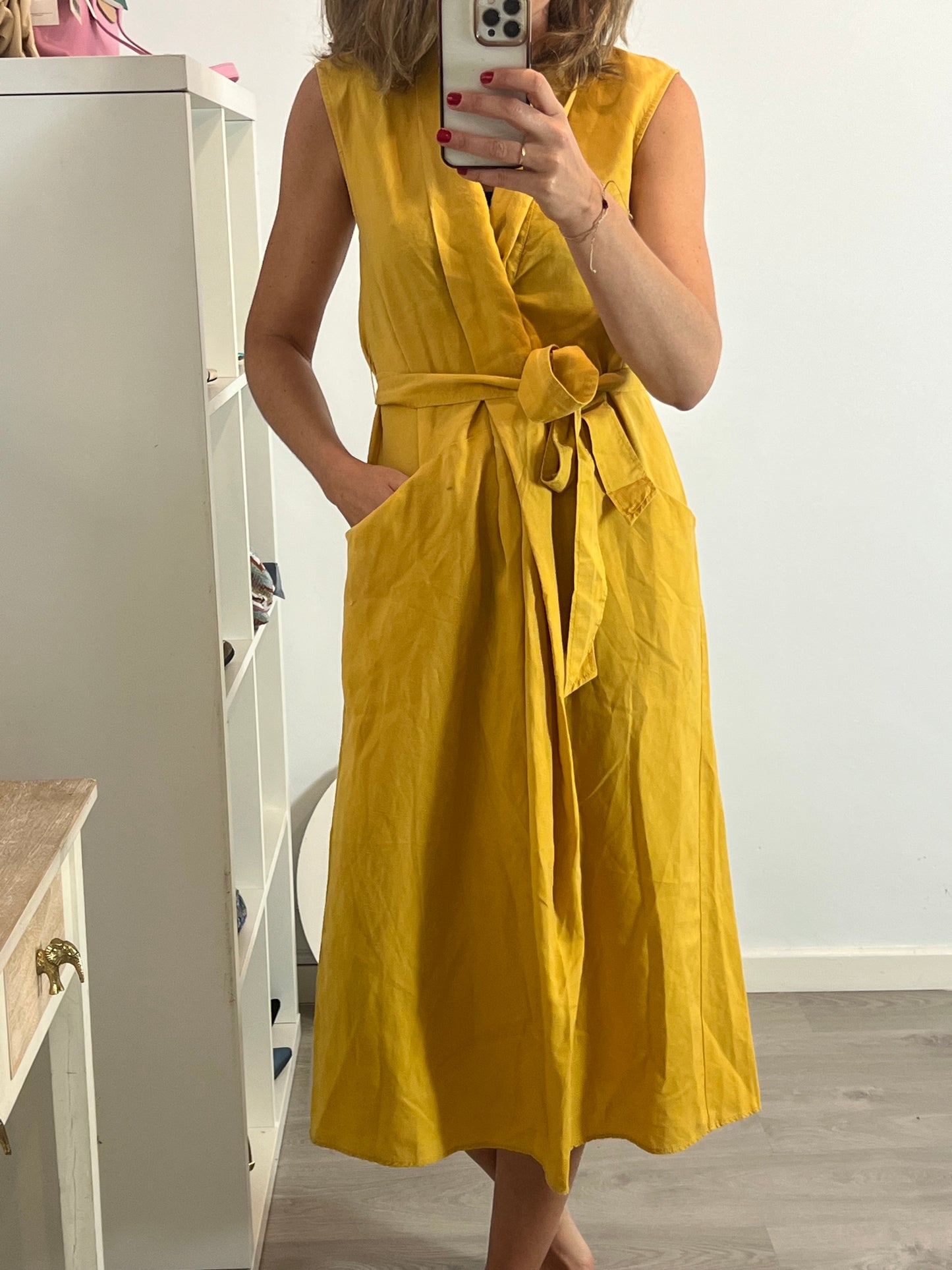ZARA. Mustard midi dress. XS-S