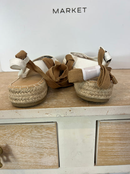 SHOEDAZZLE. White raffia espadrilles, size 38