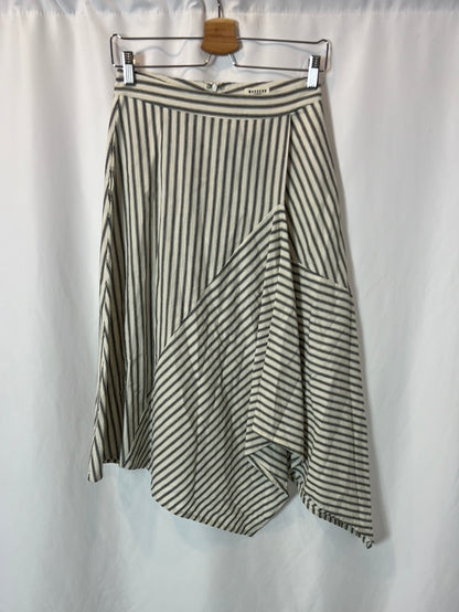 MASSCOB. Falda midi rayas asimétrica. T 36