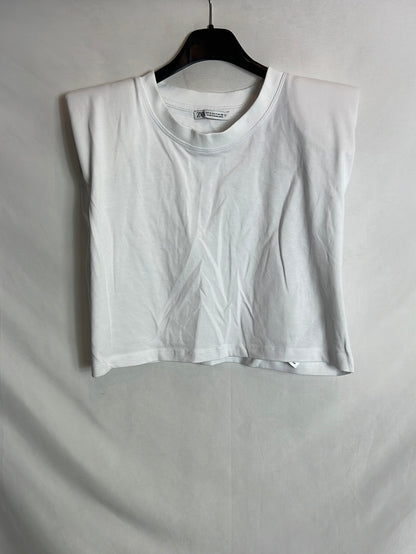 ZARA. Top blanco hombreras T.s