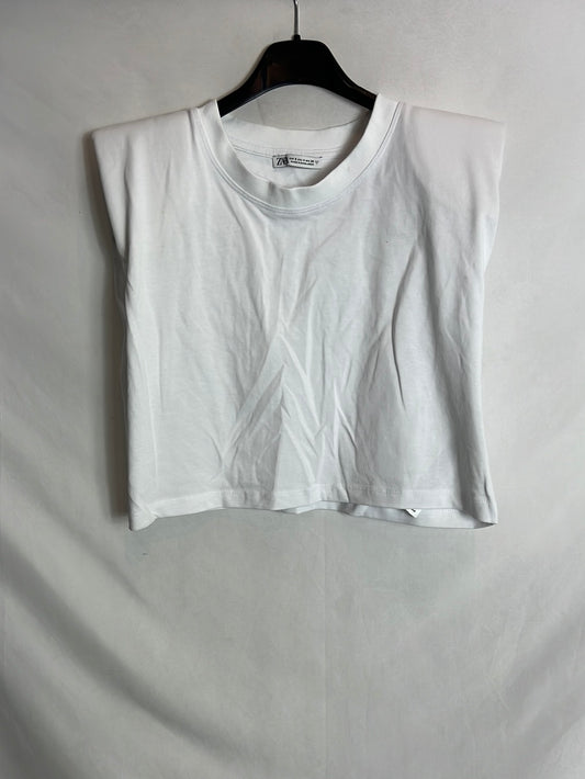 ZARA. Top blanco hombreras T.s