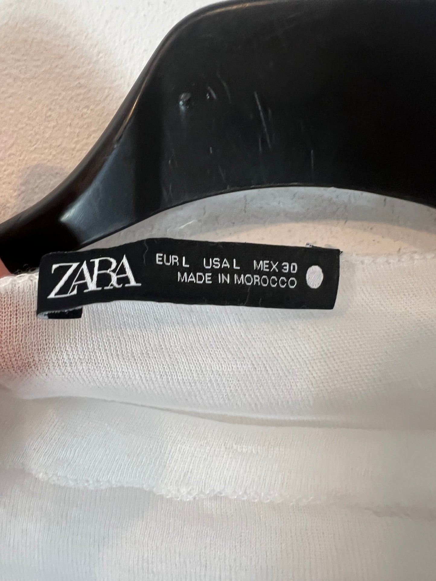 ZARA. Top blanco algodón. T L