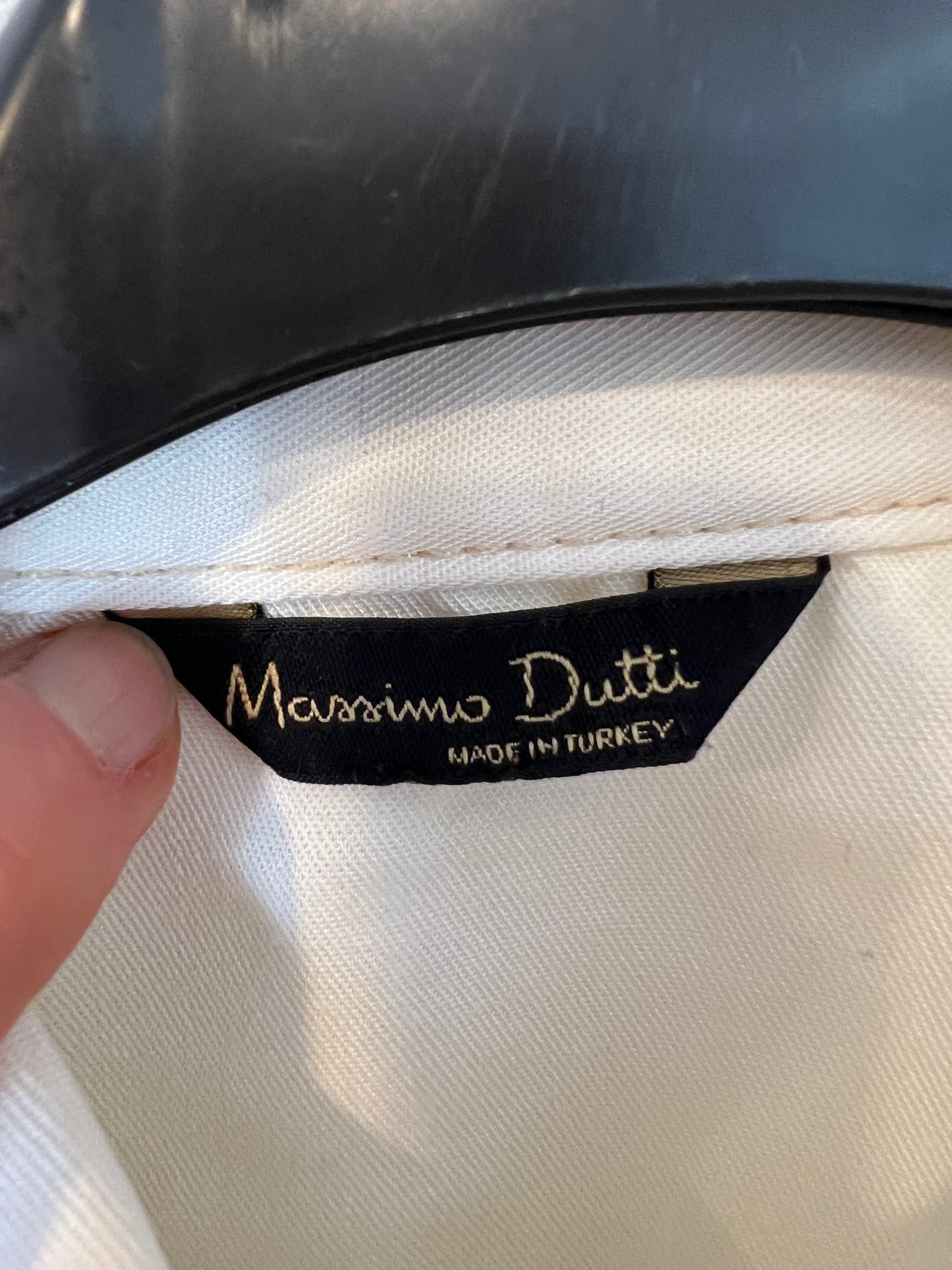 MASSIMO DUTTI. White shirt. TM