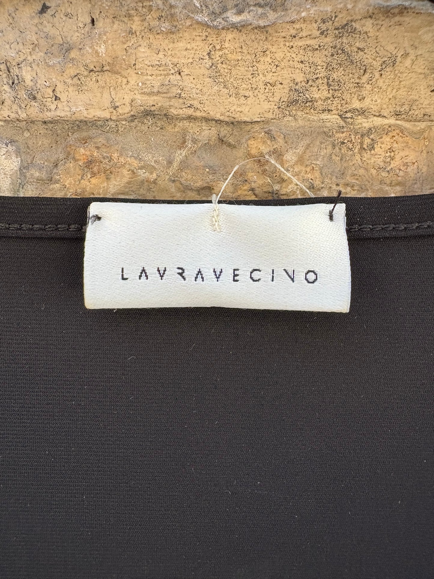 LAURA VECINO. Vestido bicolor cruzado. T S