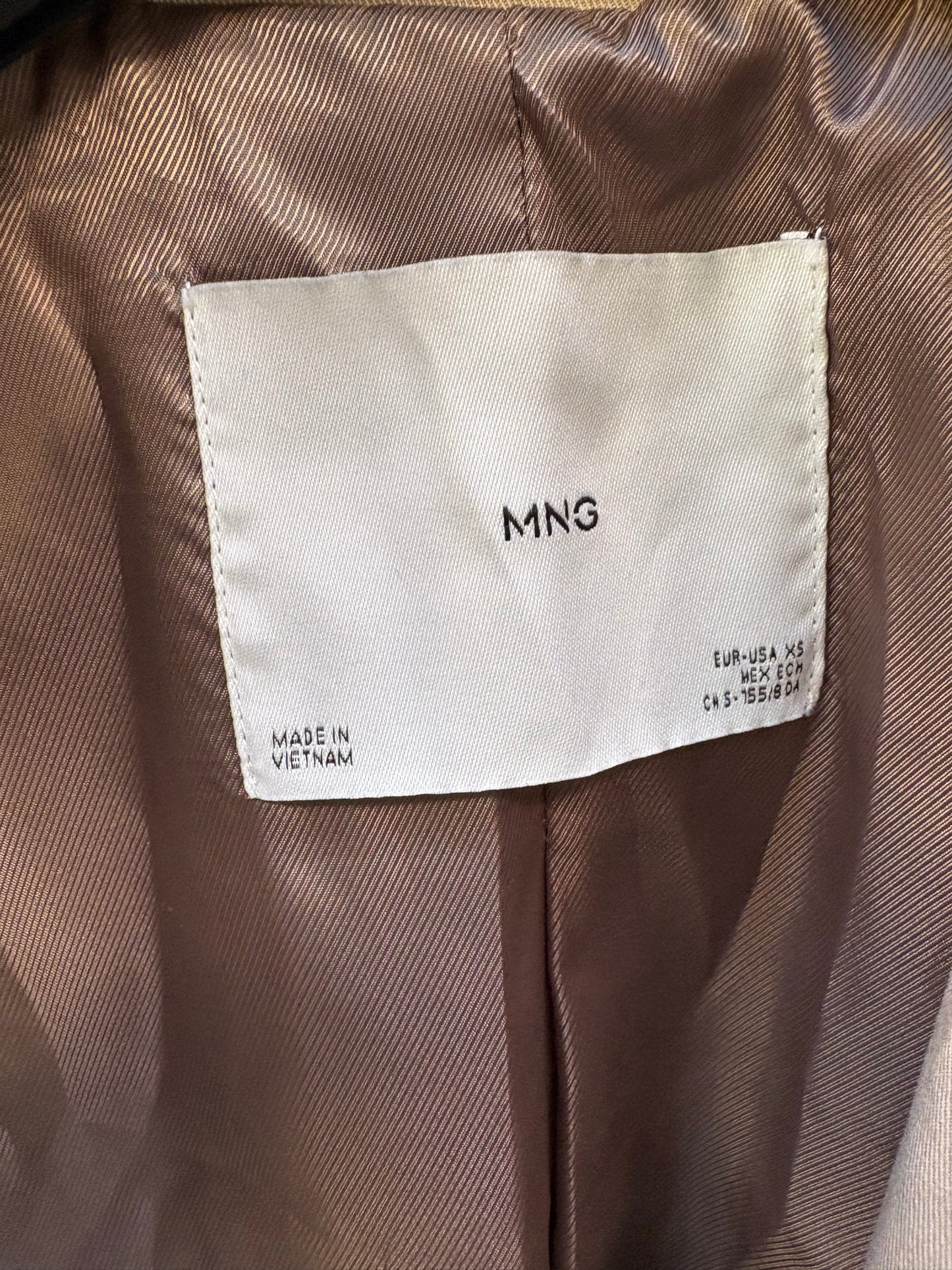 MANGO. Gabardina clásica