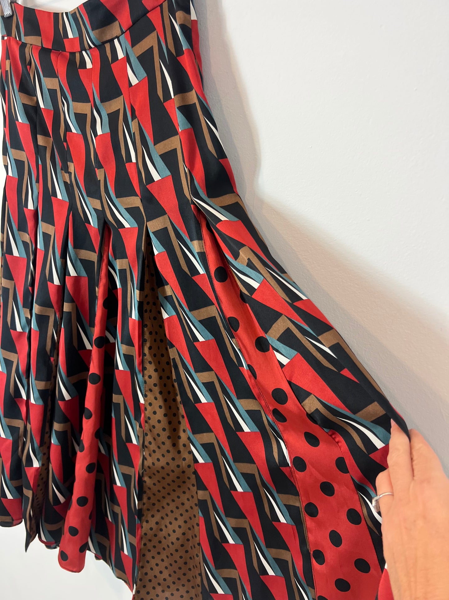 ZARA. Falda midi estampada T.m