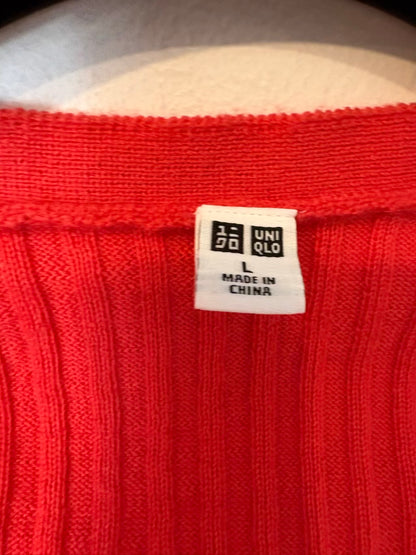 UNIQLO. Cárdigan rojo 100% lana