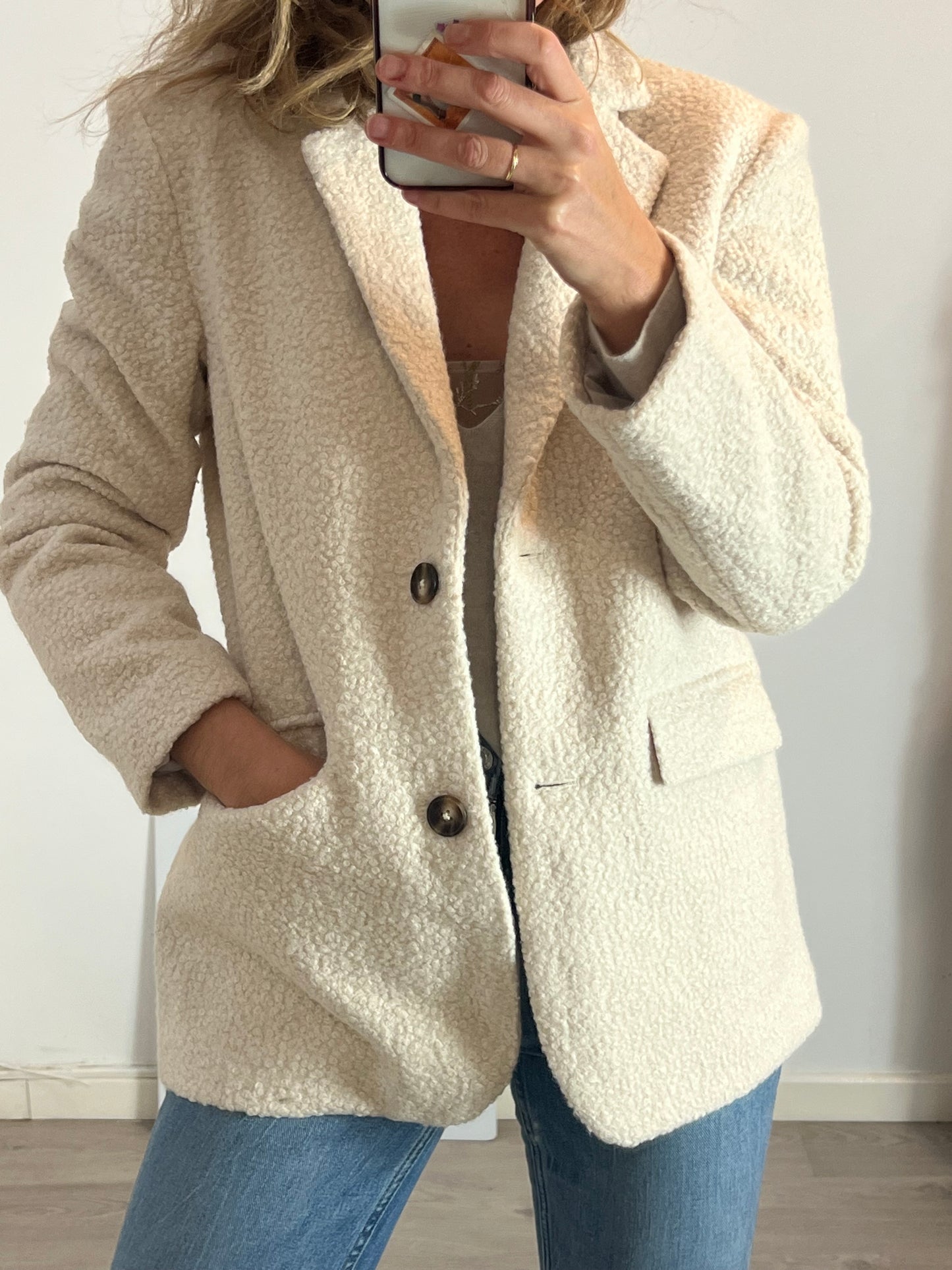 NA&KD. Chaqueta beige borrego estilo T.34 (s/m)