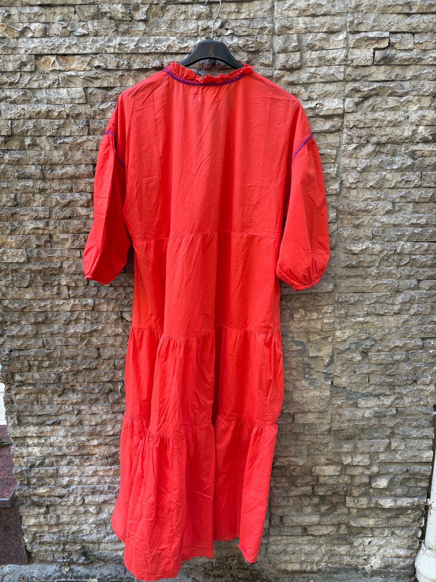 WOMEN´SECRET. Vestido largo rojo bordados. T M